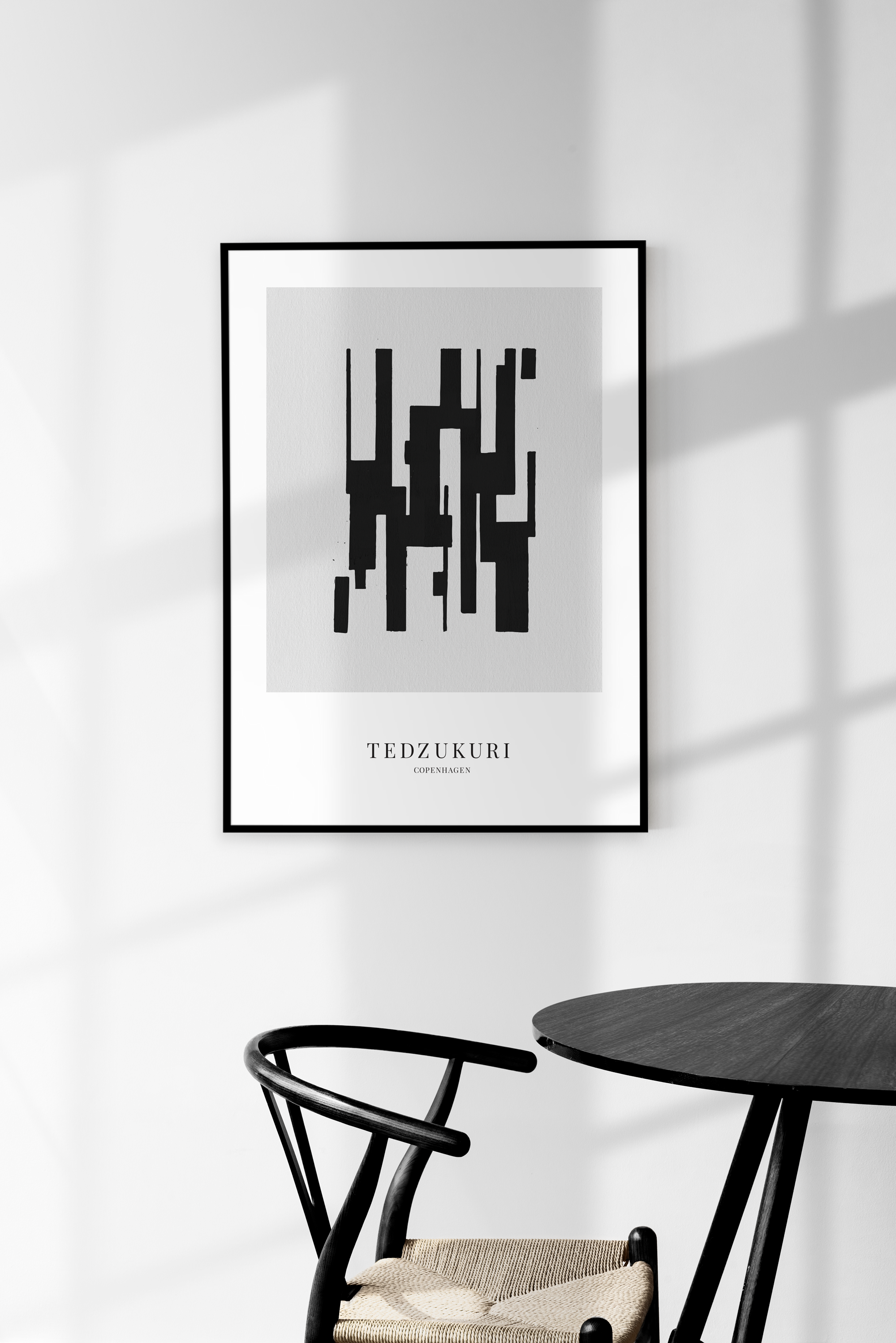 High quality poster with a strong graphic and minimalistic design expression. Plakat i høj kvalitet med et grafisk og minimalistisk designudtryk.